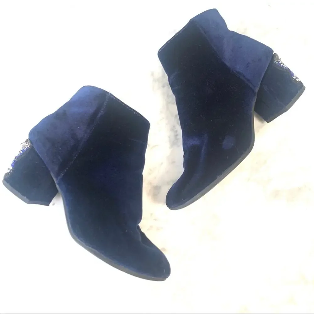 Libby Edelman womens Butterfly Blue Velour Heel Booties size 7